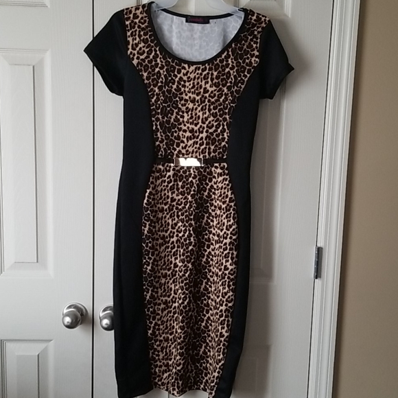 Annabelle Dresses & Skirts - Leopard print dress with black sides